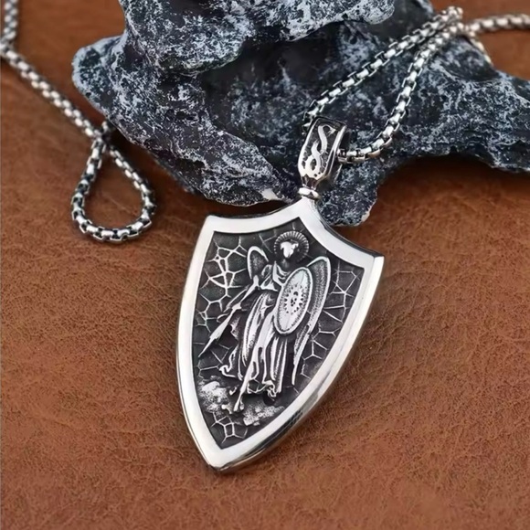 Archangel Michael Shield Saint Religious Holy Catholic Protection Medal Necklace - Picture 8 of 14